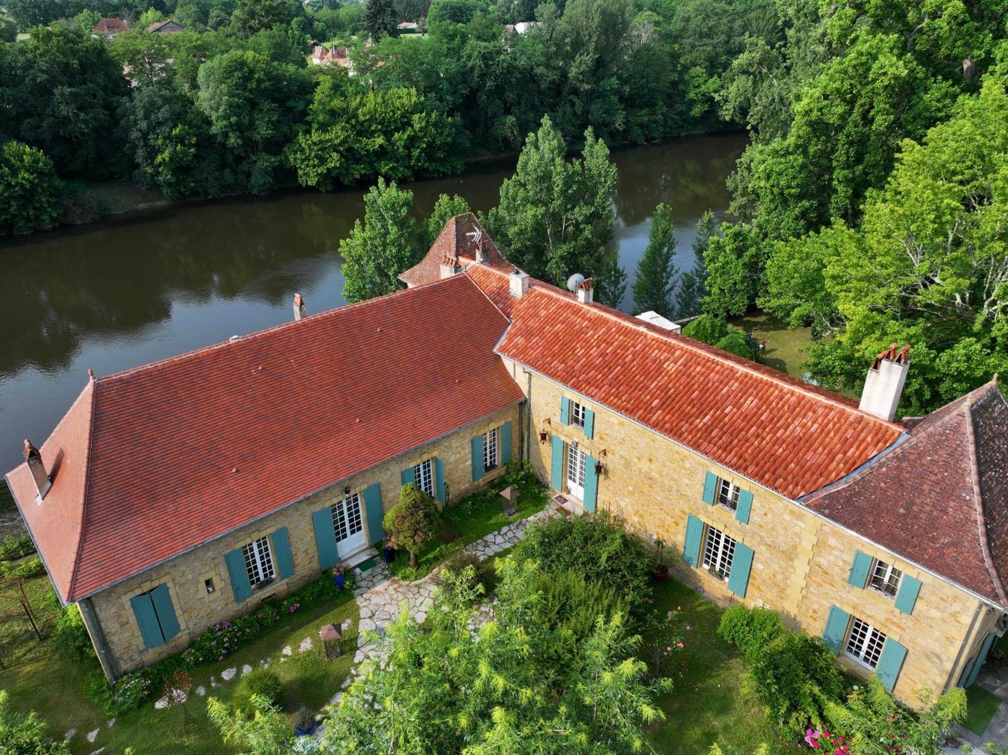 La Rebiere D'Or, B&B Et Gite Mouleydier Exterior photo